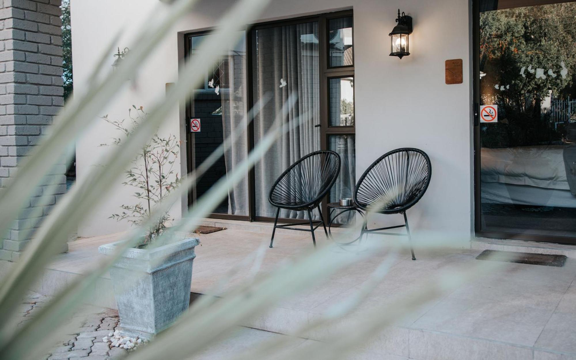 The Symphony Guest House Куинстаун Екстериор снимка
