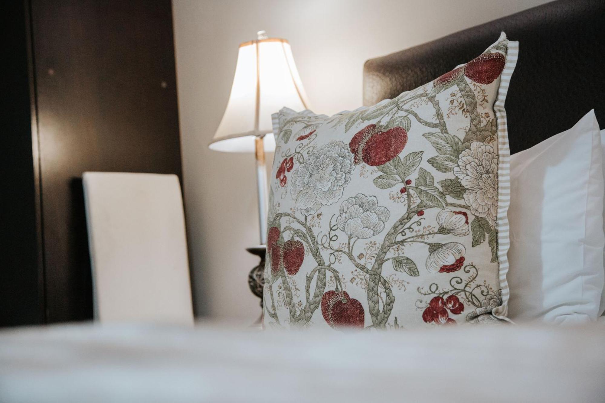 The Symphony Guest House Куинстаун Екстериор снимка