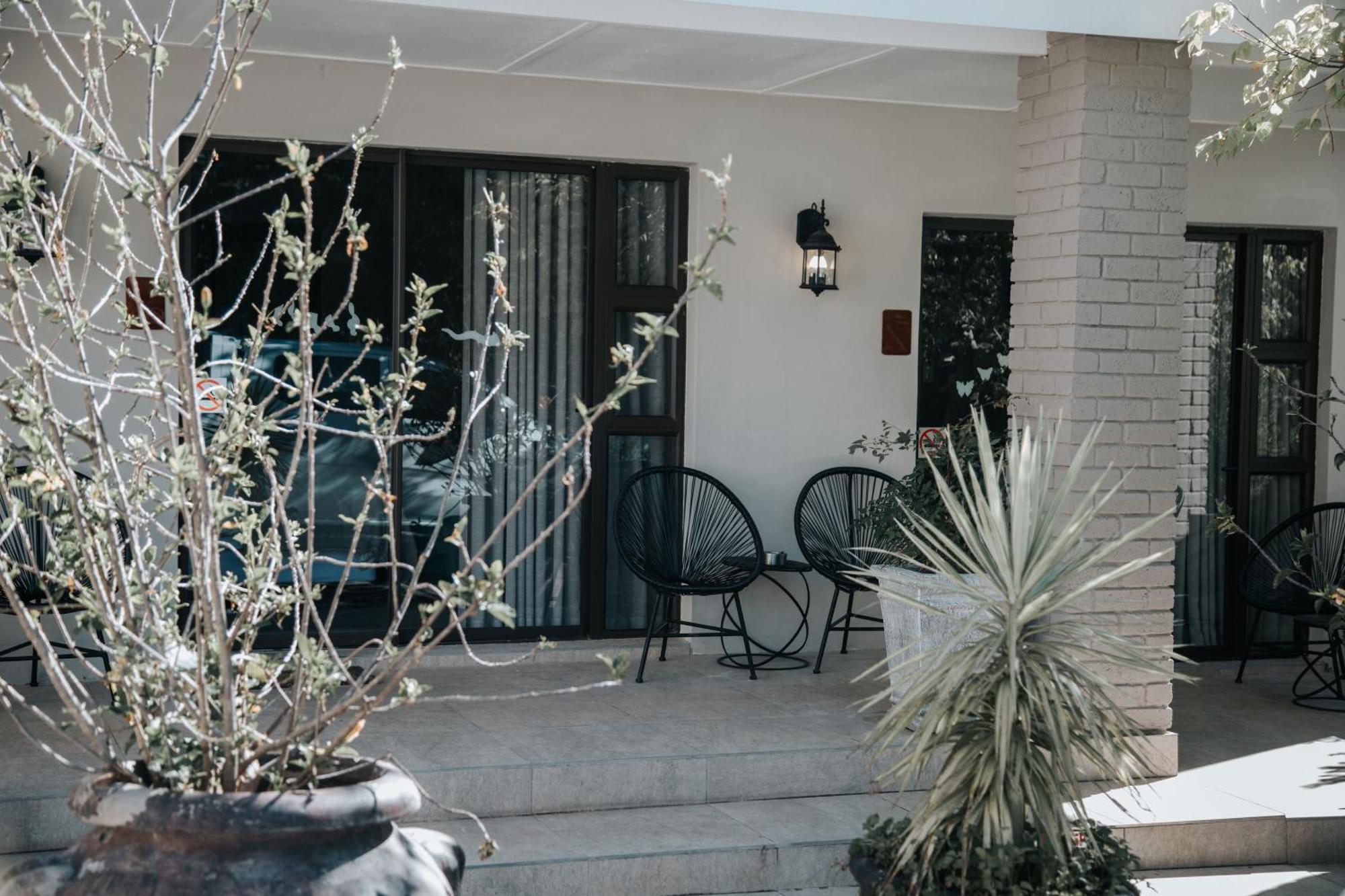 The Symphony Guest House Куинстаун Екстериор снимка