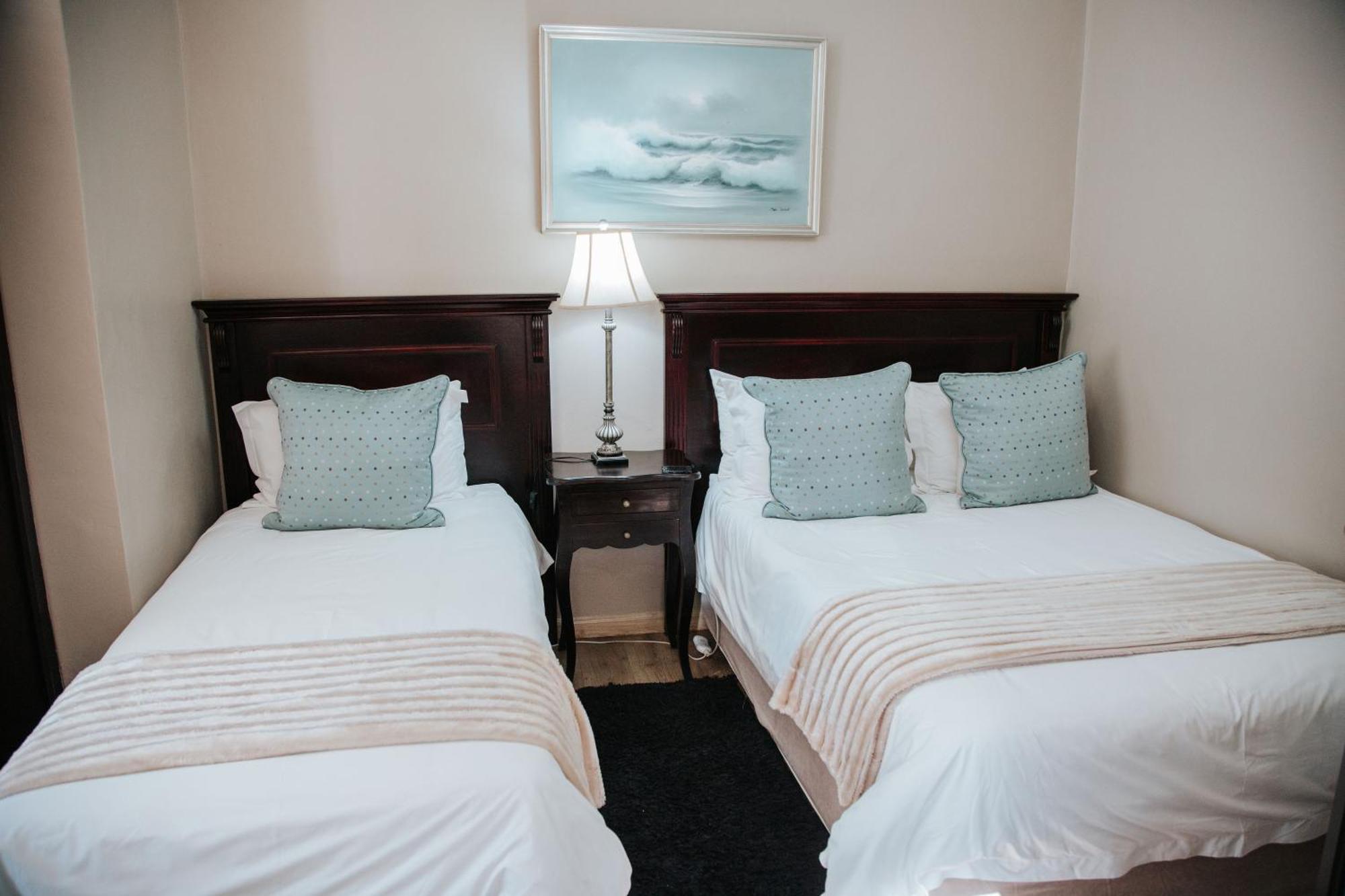 The Symphony Guest House Куинстаун Екстериор снимка